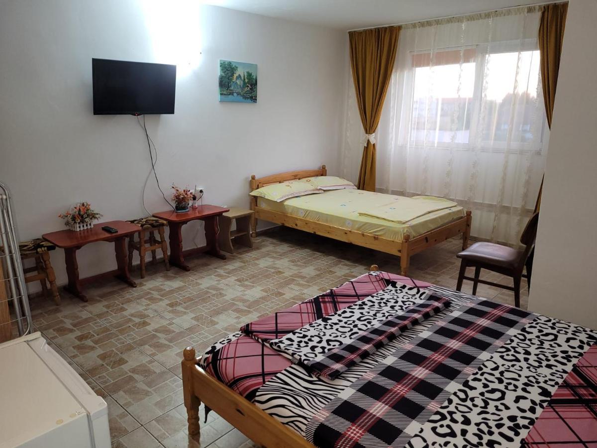 Cazare Eforie Nord, Plaja Acapulco, Garsoniere Four Studios, Bucatarie Comuna, Baie Proprie, Etaj 4, Fara Lift المظهر الخارجي الصورة