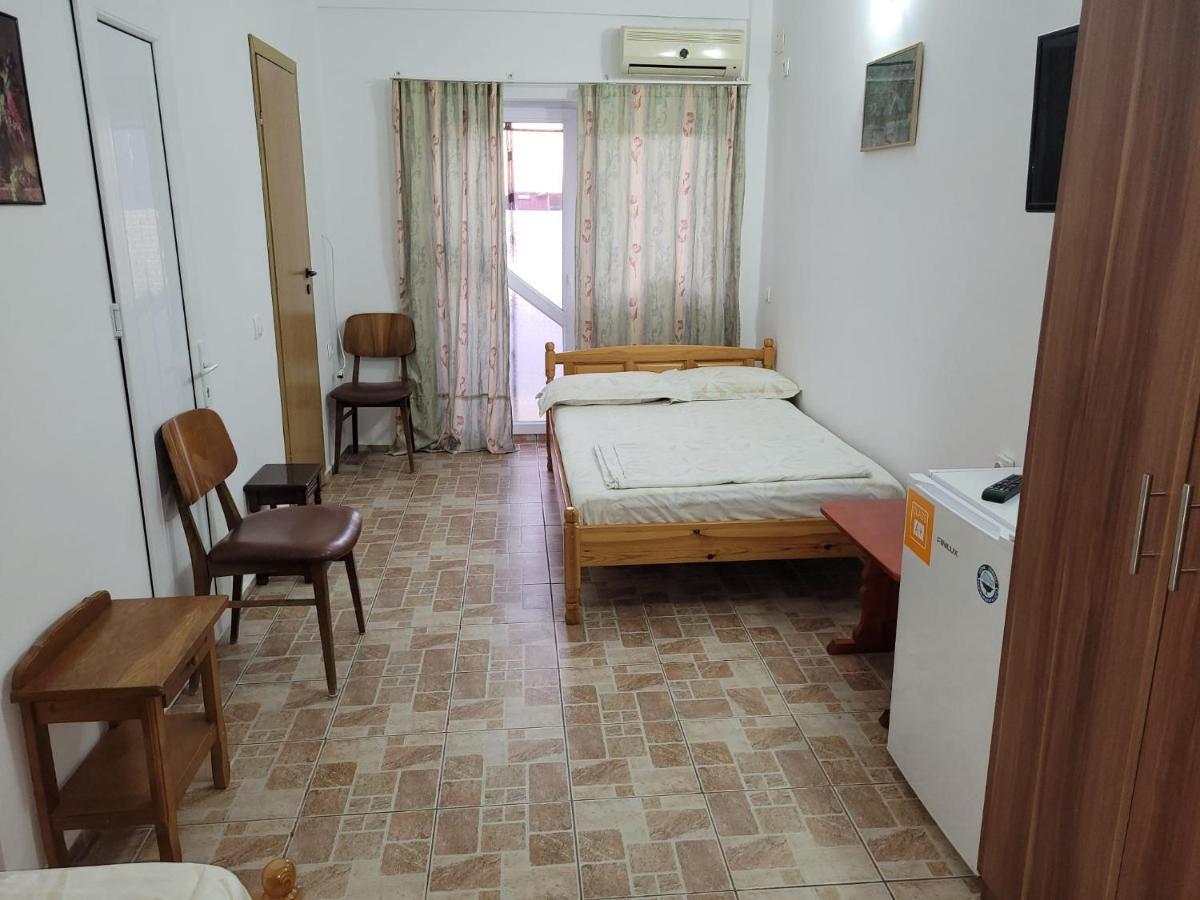 Cazare Eforie Nord, Plaja Acapulco, Garsoniere Four Studios, Bucatarie Comuna, Baie Proprie, Etaj 4, Fara Lift المظهر الخارجي الصورة